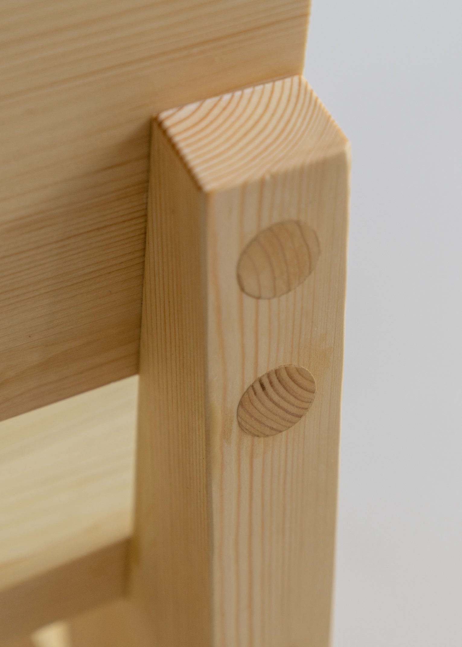 001 Bar Stool