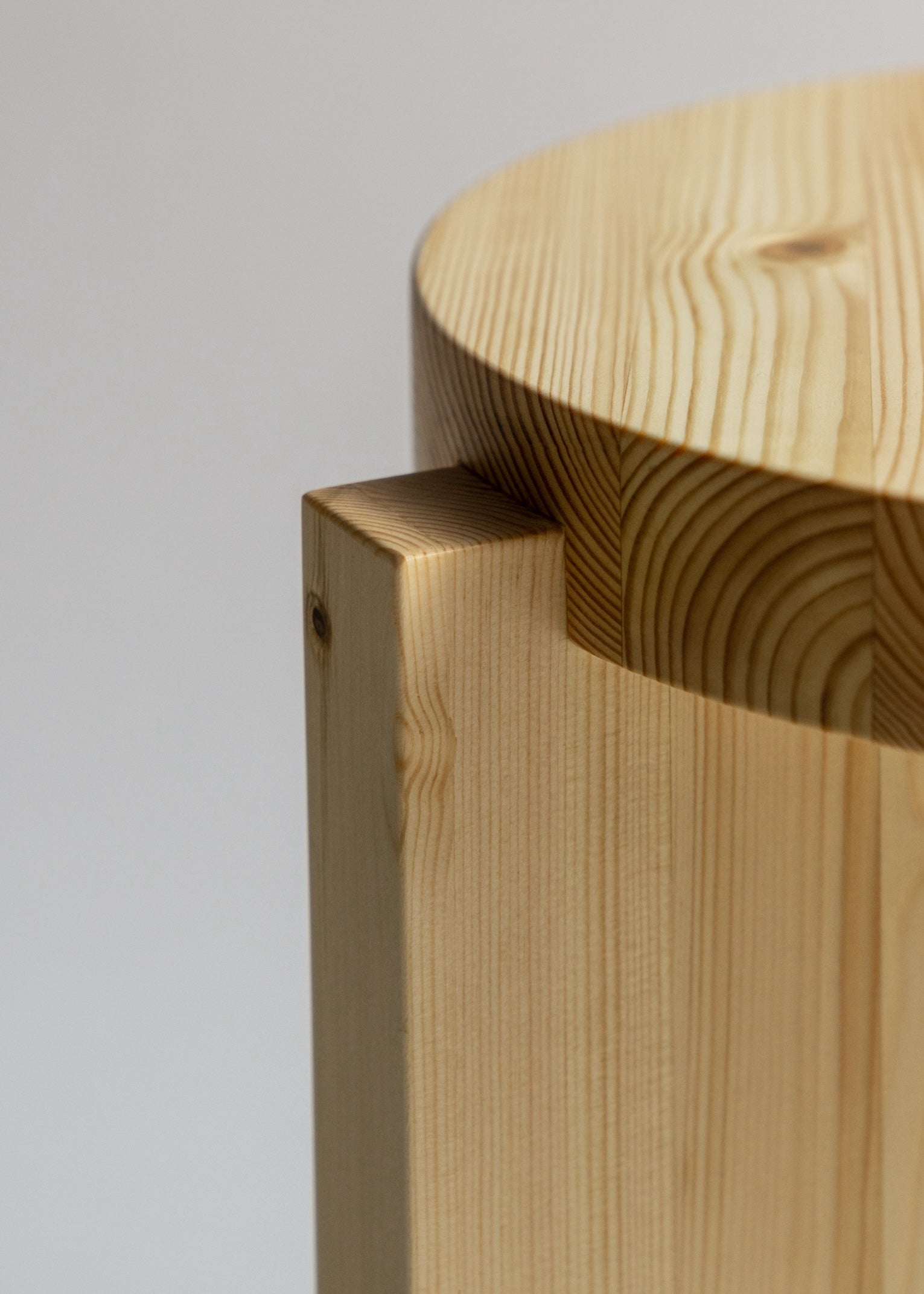 001 Stool