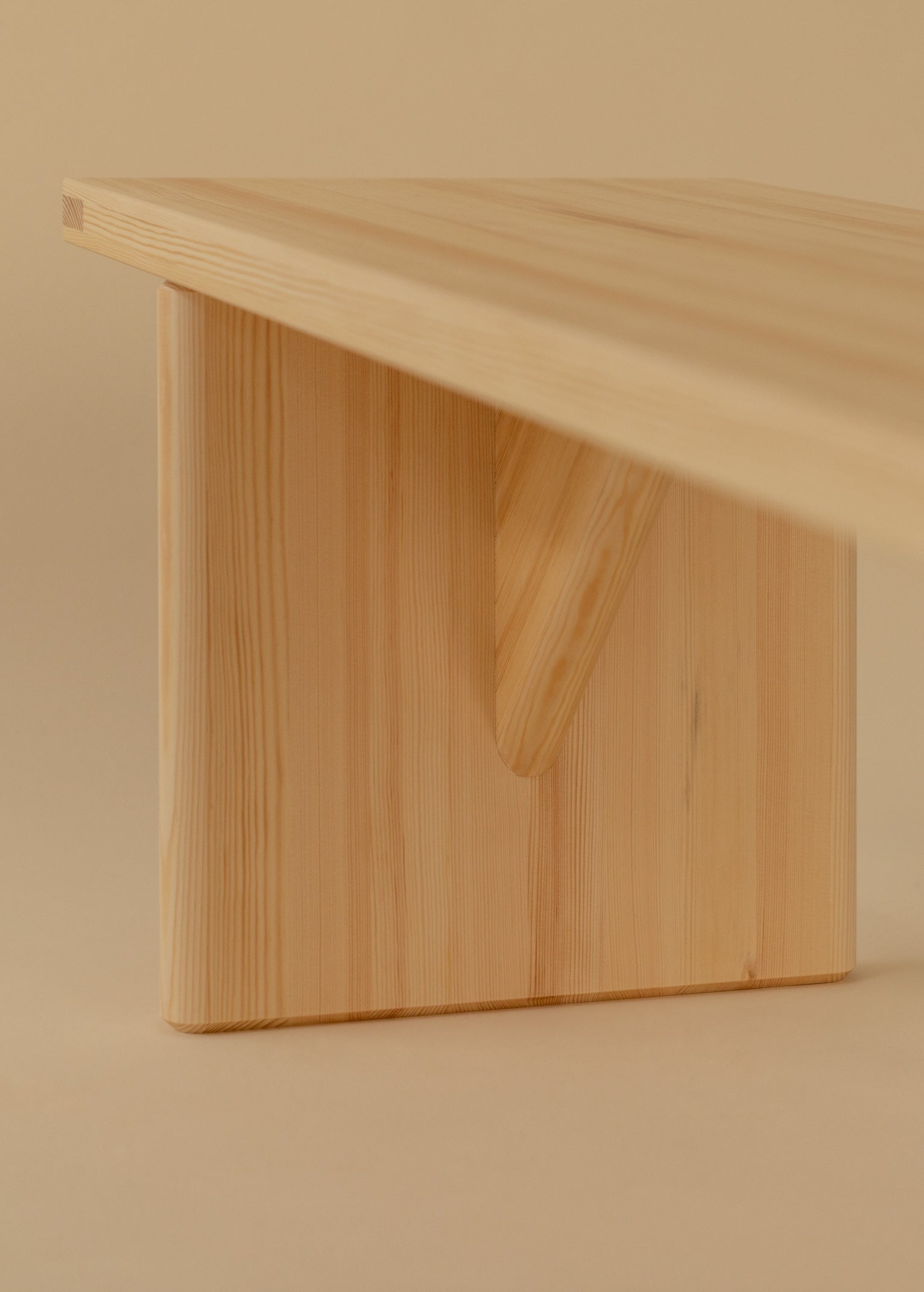 012 Kolmio Bench