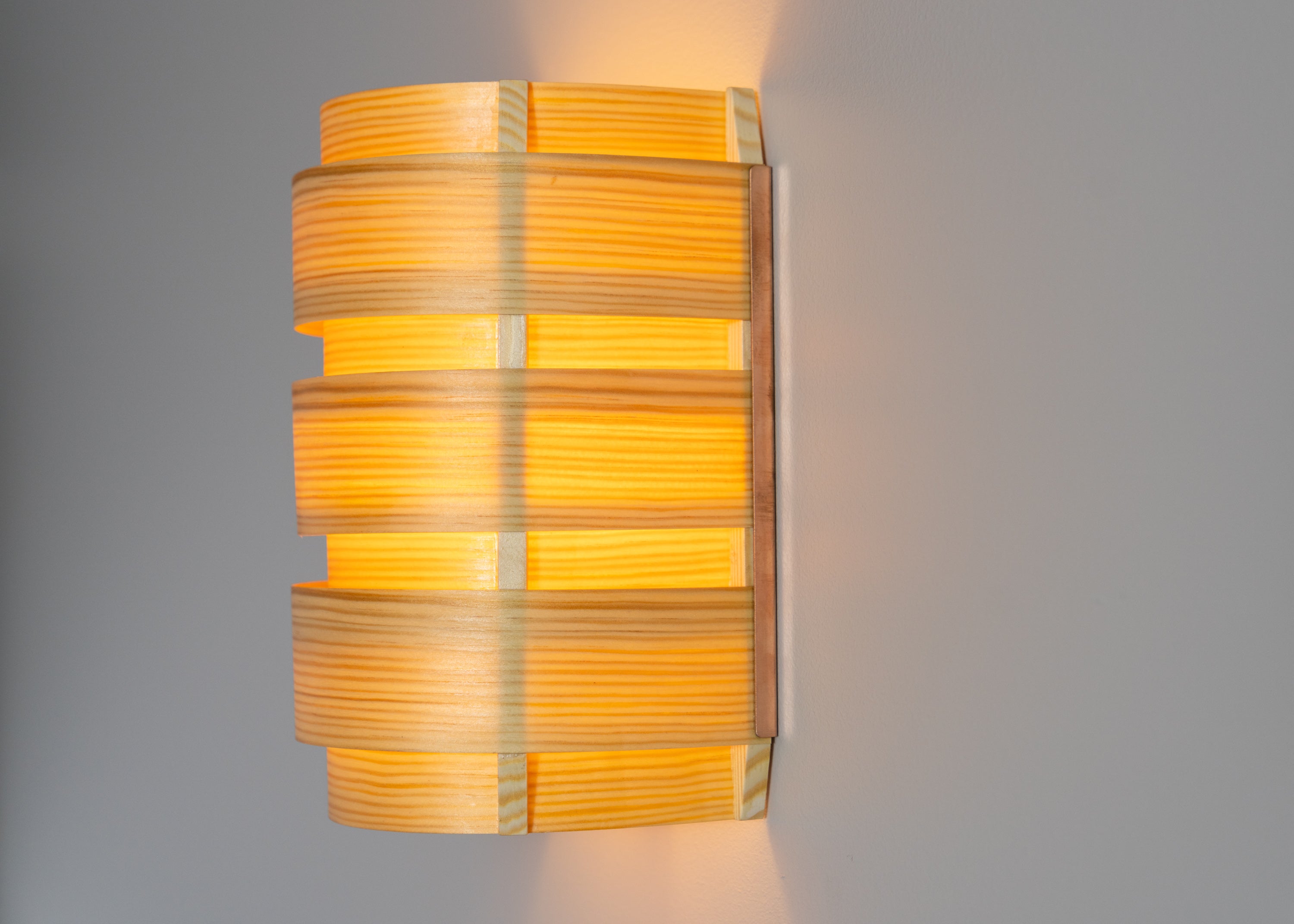 1004 Hans Wall Light