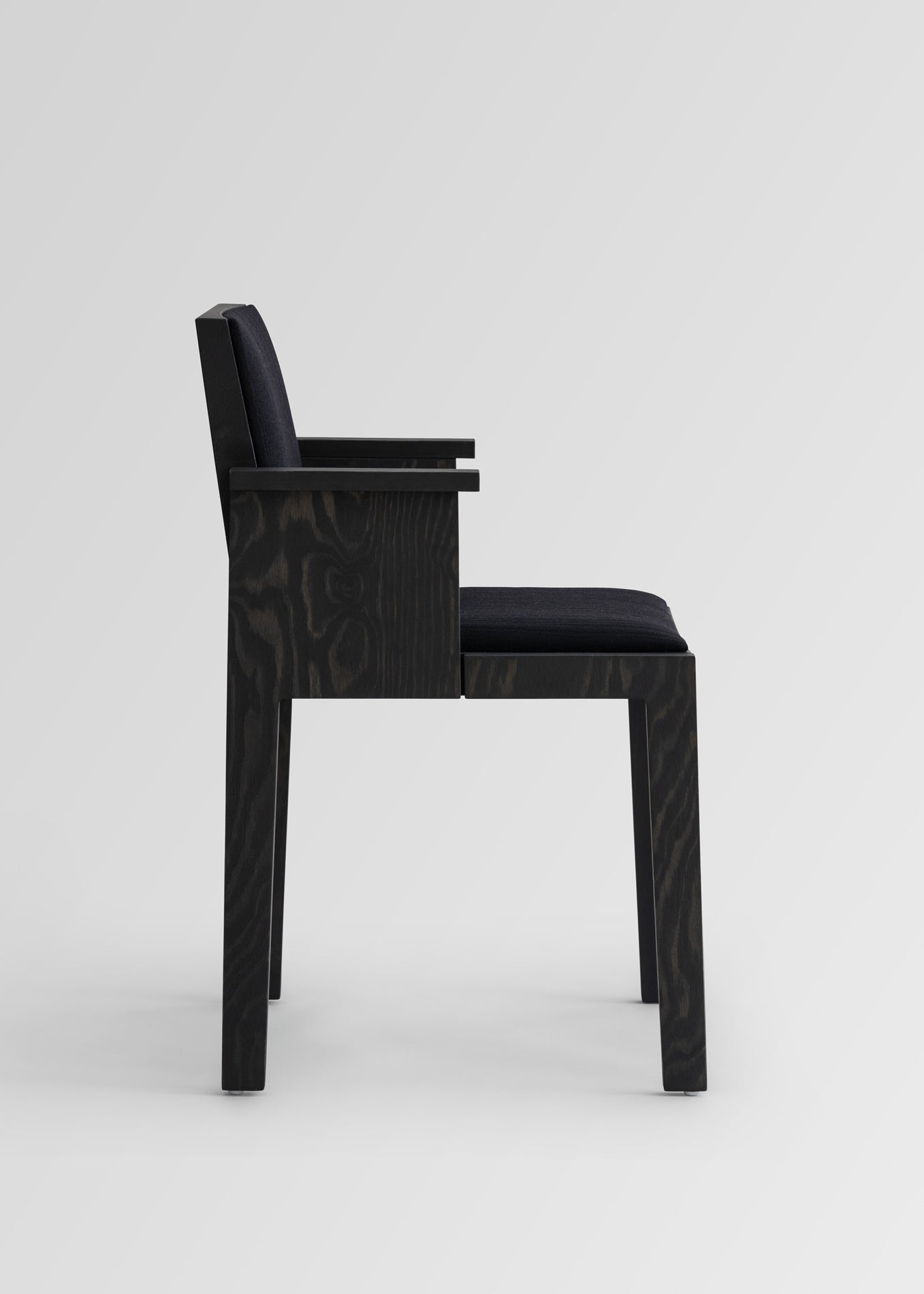 016 Maasto Dining Armchair Upholstered Black