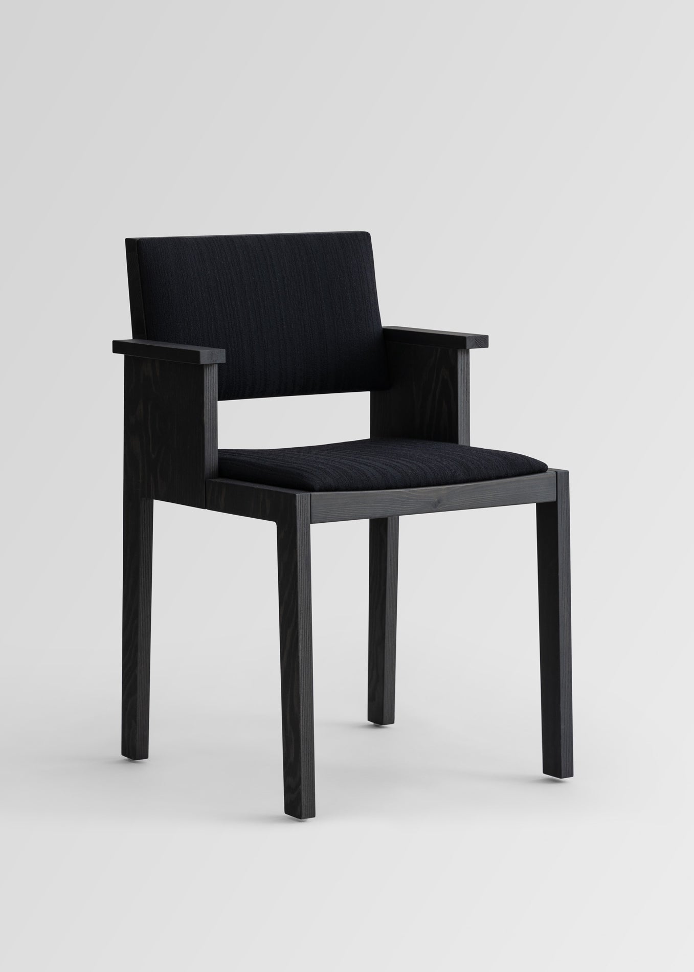 016 Maasto Dining Armchair Upholstered Black