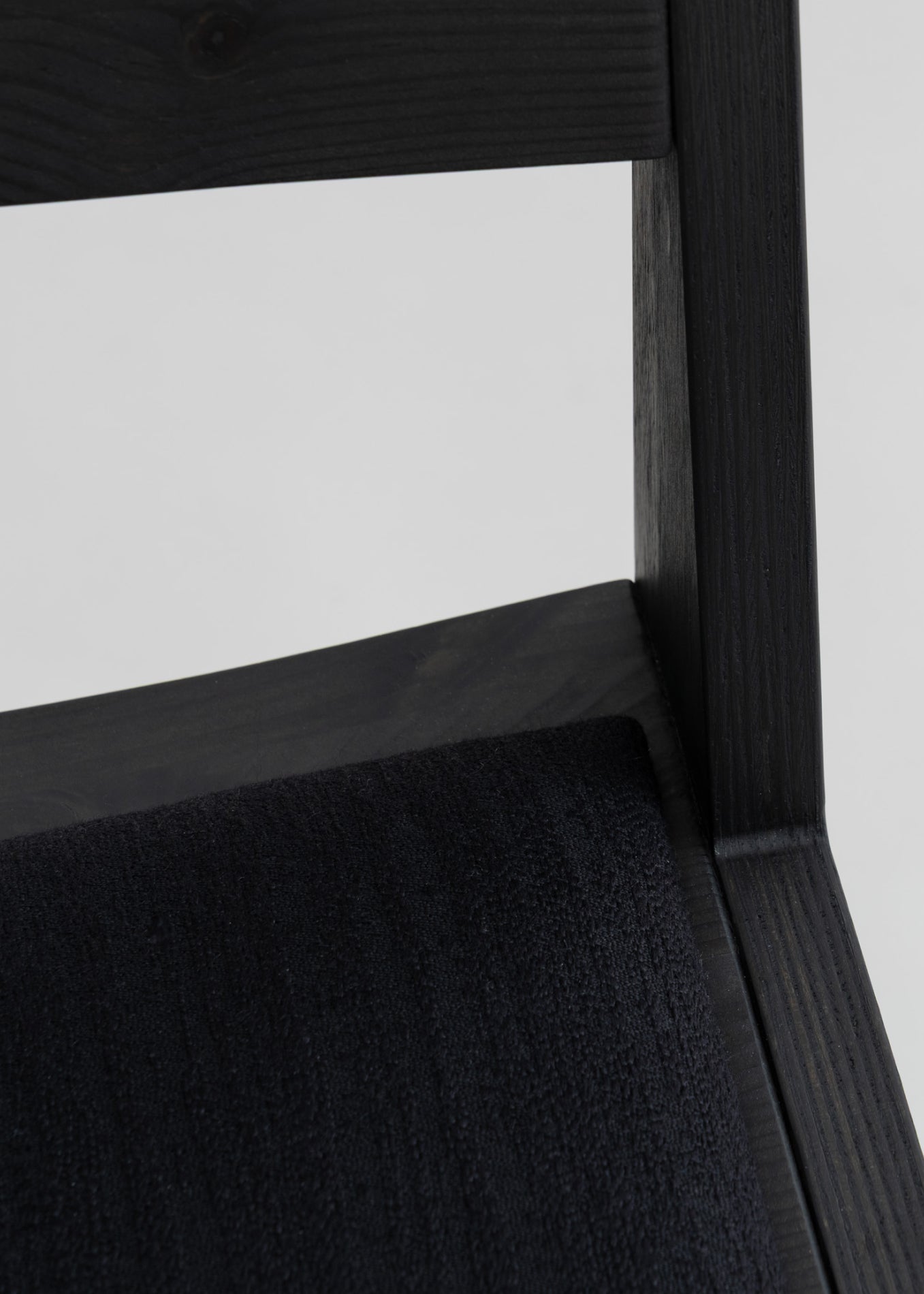 016 Maasto Dining Chair Upholstered Black