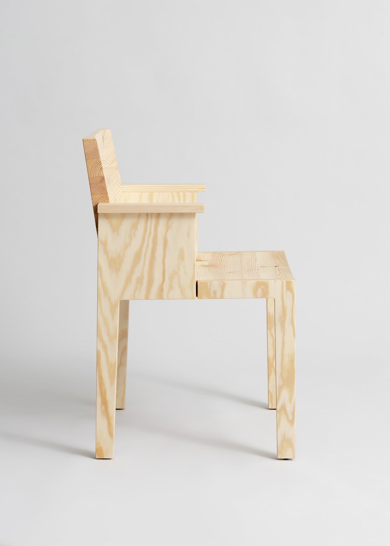 016 Maasto Dining Armchair