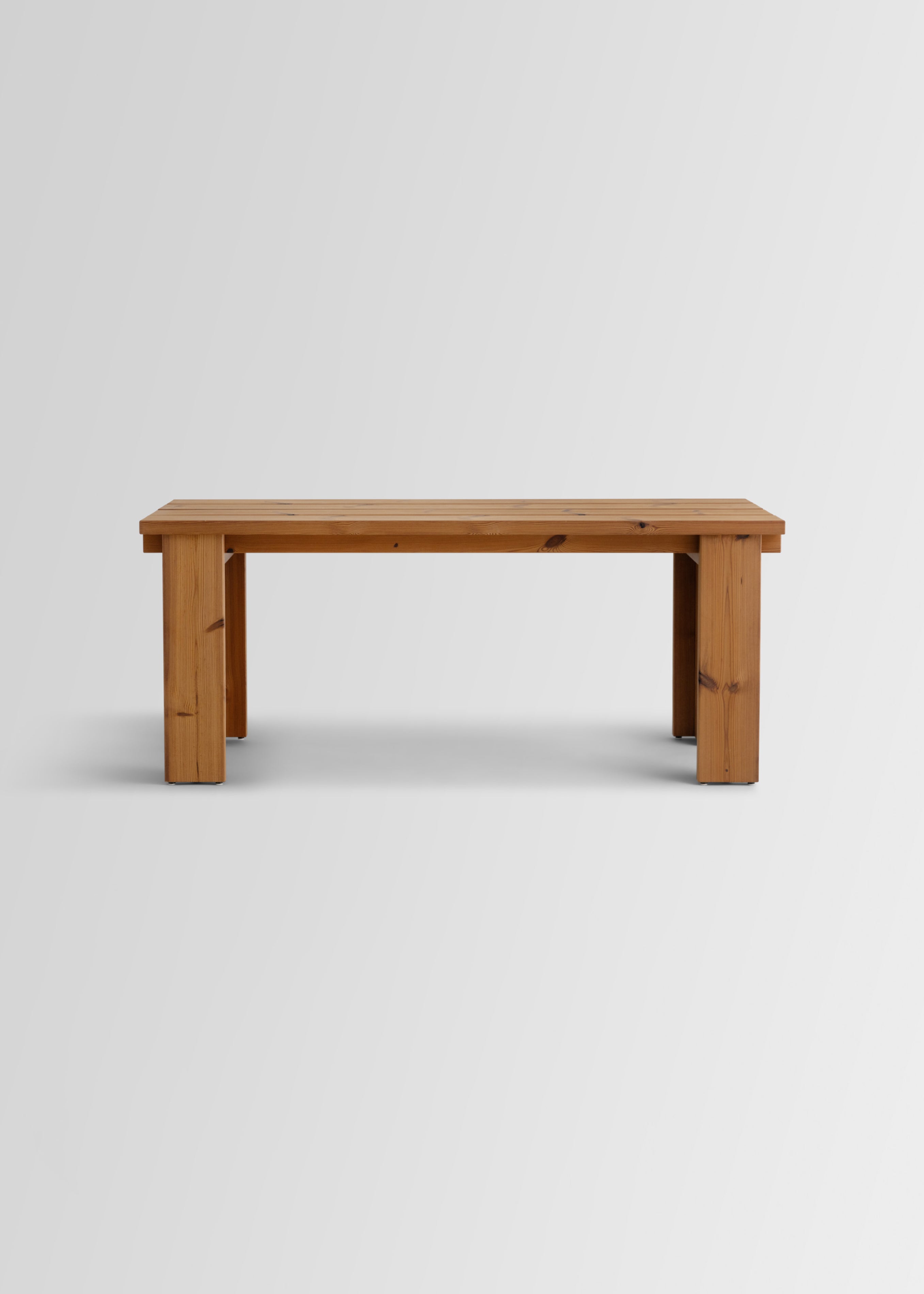 013 Osa Outdoor Dining Table by Henrik Tjaerby – Vaarnii