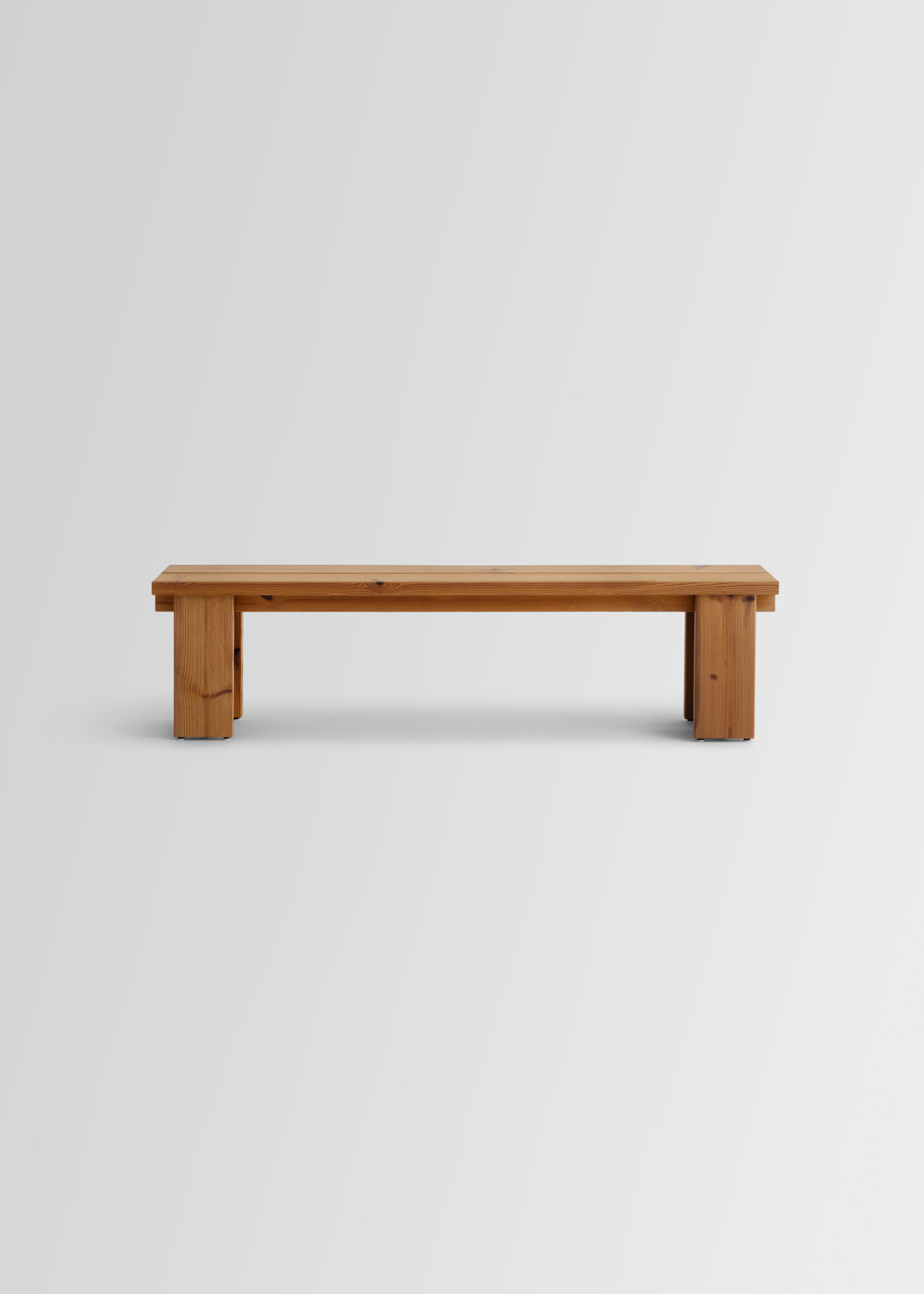 013 Osa Outdoor Bench