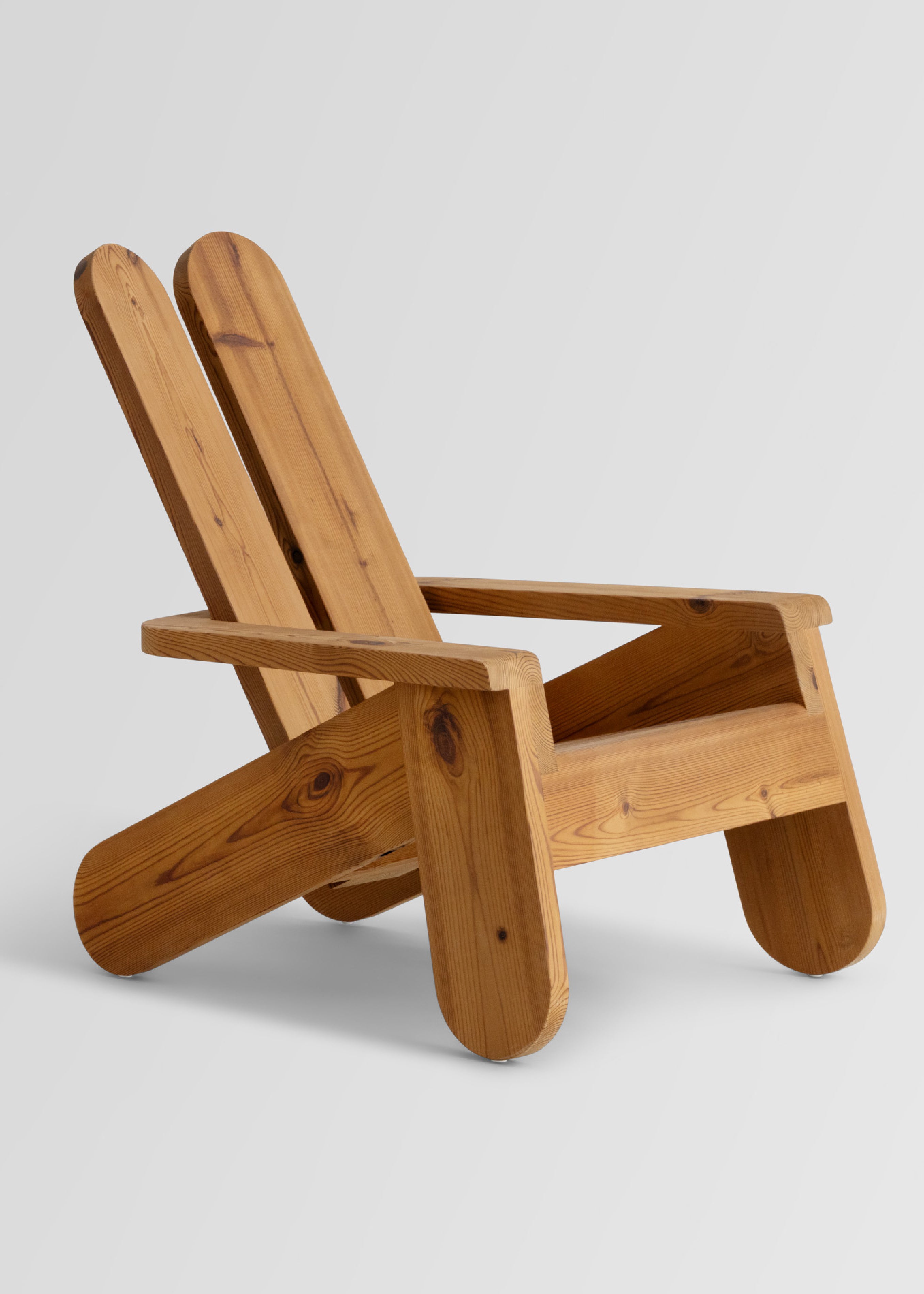 015 Peace Outdoor Lounge Chair by Faye Toogood – Vaarnii