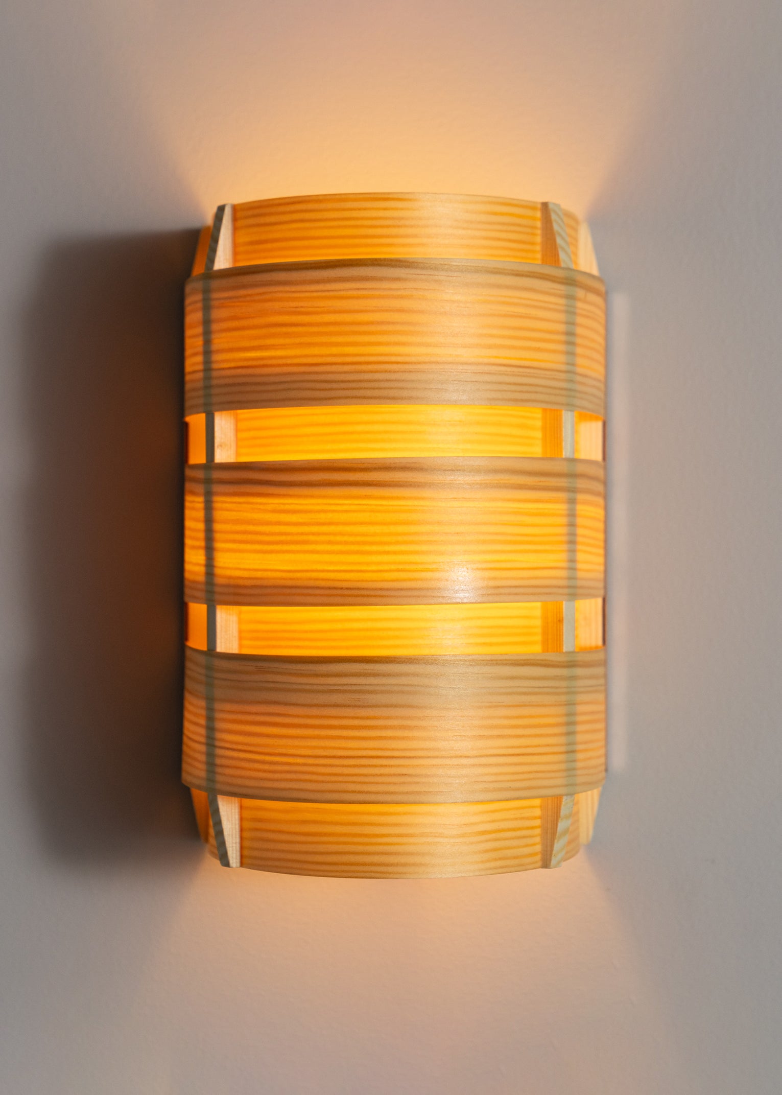 1004 Hans Wall Light
