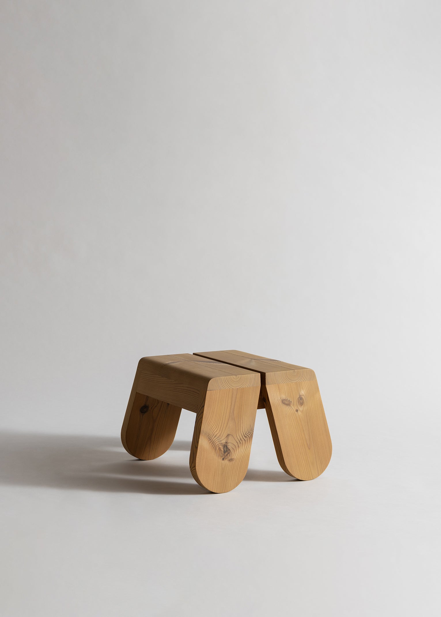 015 Peace Outdoor Footstool